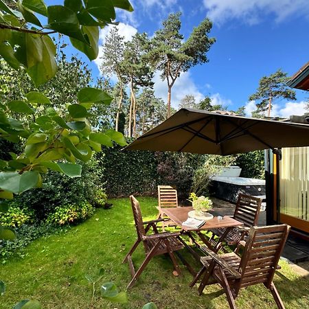 Houten Chalet/Bungalow In Het Bos, Sauna, Jacuzzi Meijel Zewnętrze zdjęcie