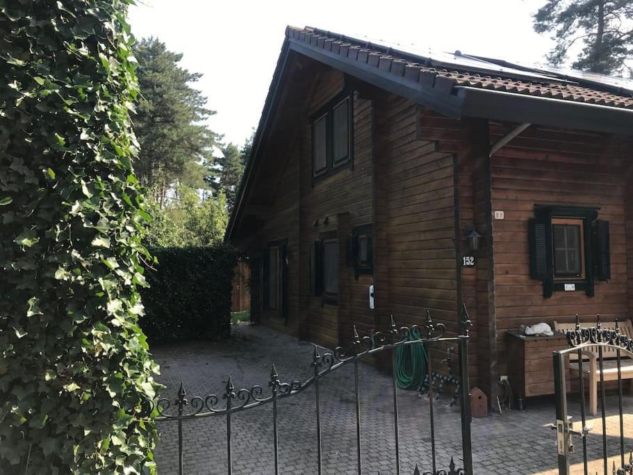 Houten Chalet/Bungalow In Het Bos, Sauna, Jacuzzi Meijel Zewnętrze zdjęcie